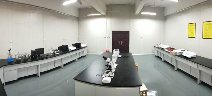 说明: E:\2018-3-实验室文件资料\2018-3-25实验室上网材料\2光谱室.jpg